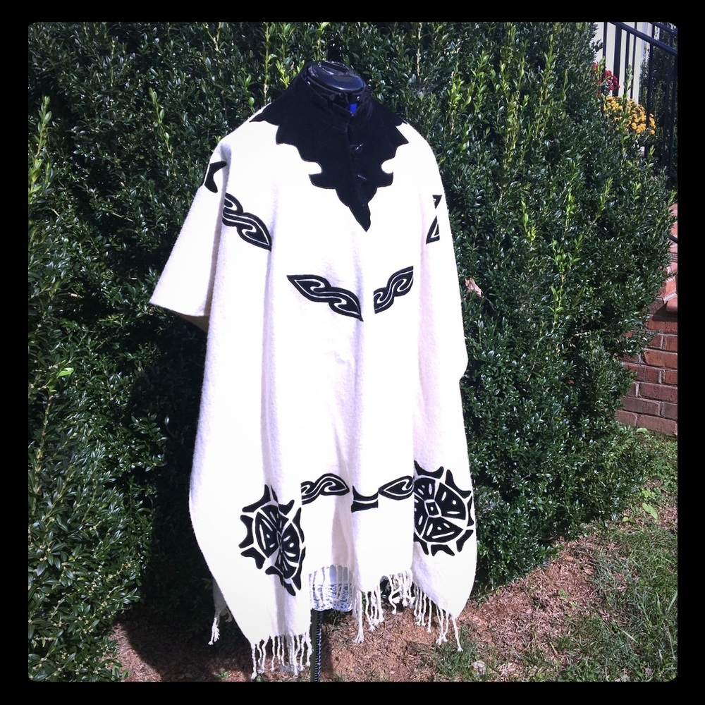Gorgeous Poncho Wool blend Velveteen